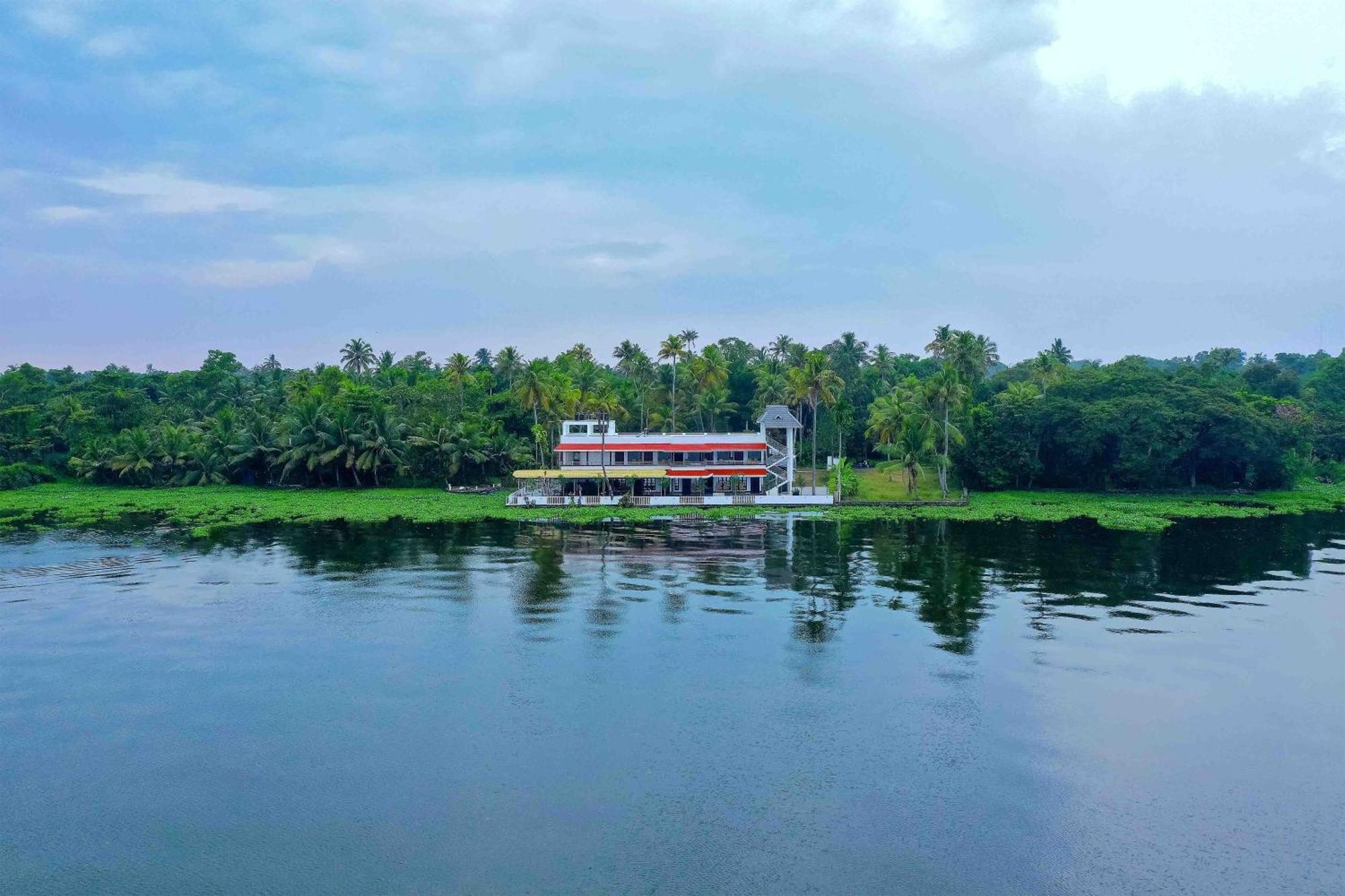 Vembanad Village Backwater Resort Alappuzha Экстерьер фото