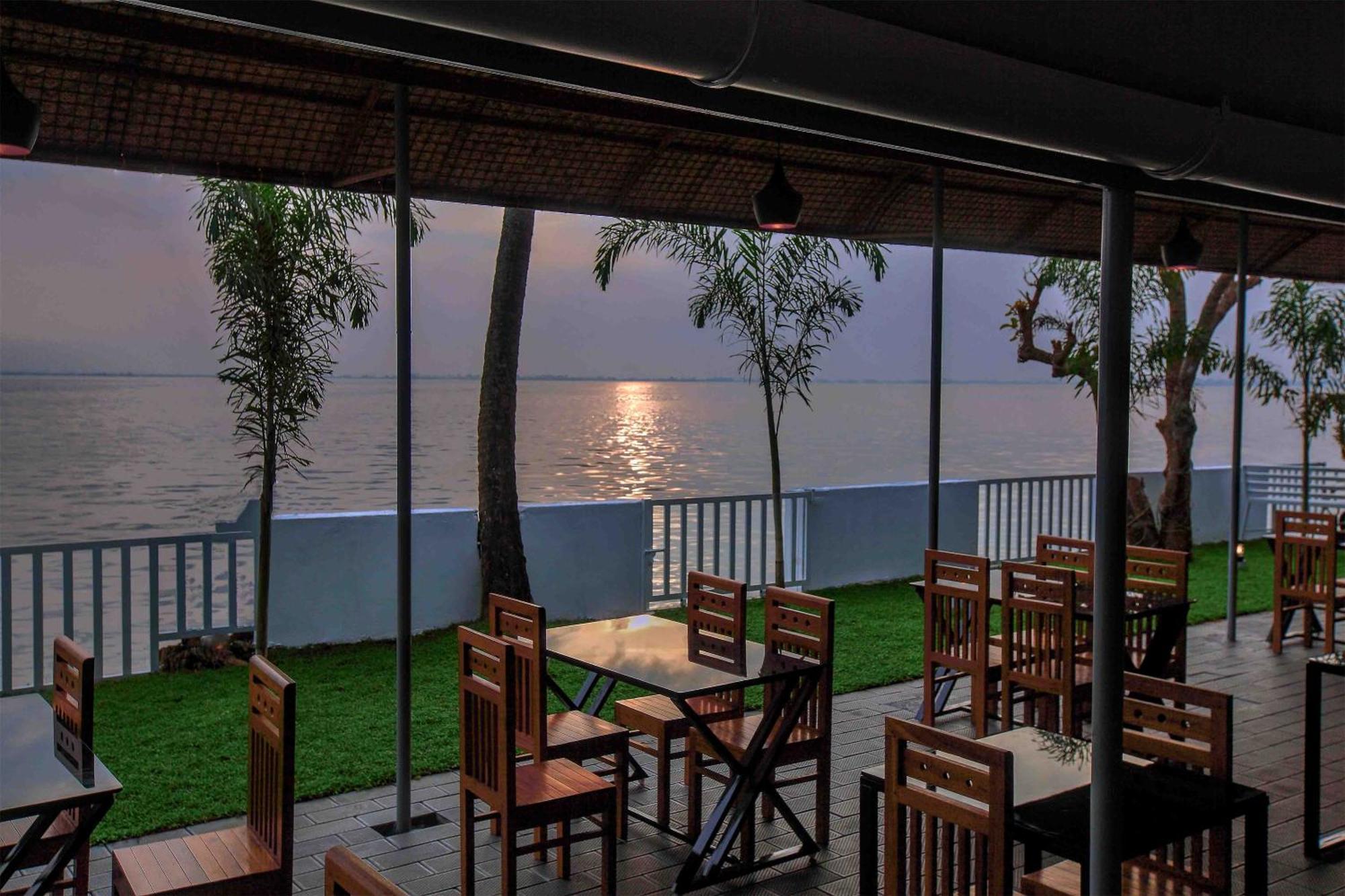 Vembanad Village Backwater Resort Alappuzha Экстерьер фото