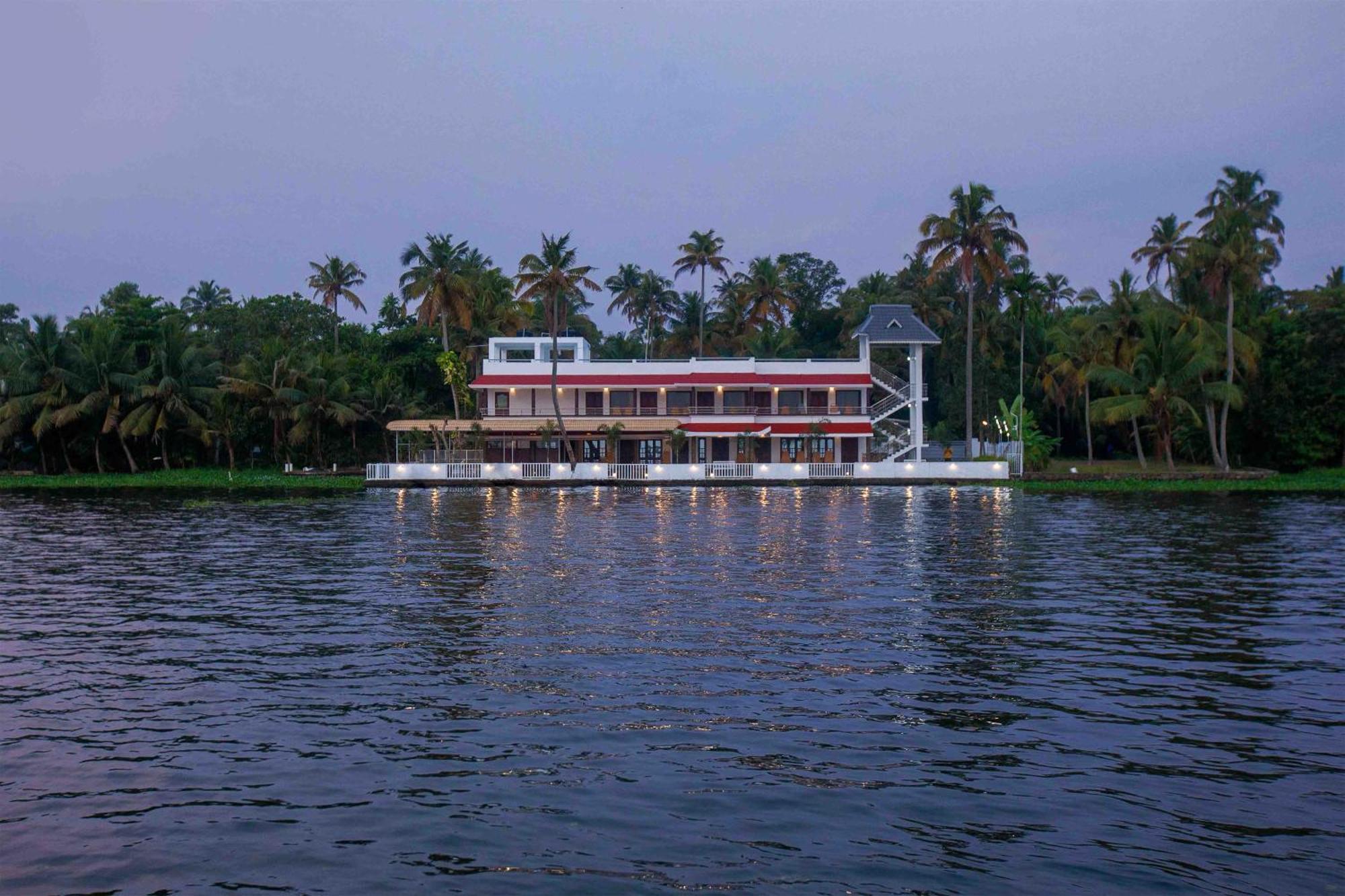 Vembanad Village Backwater Resort Alappuzha Экстерьер фото