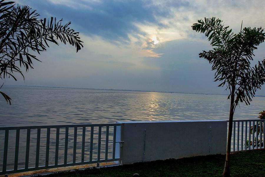 Vembanad Village Backwater Resort Alappuzha Экстерьер фото