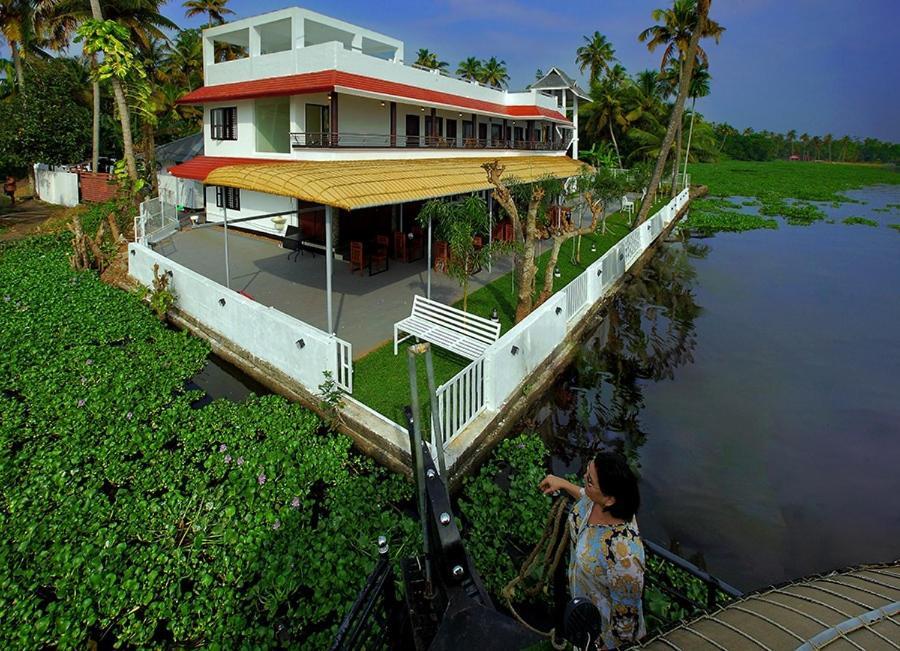 Vembanad Village Backwater Resort Alappuzha Экстерьер фото